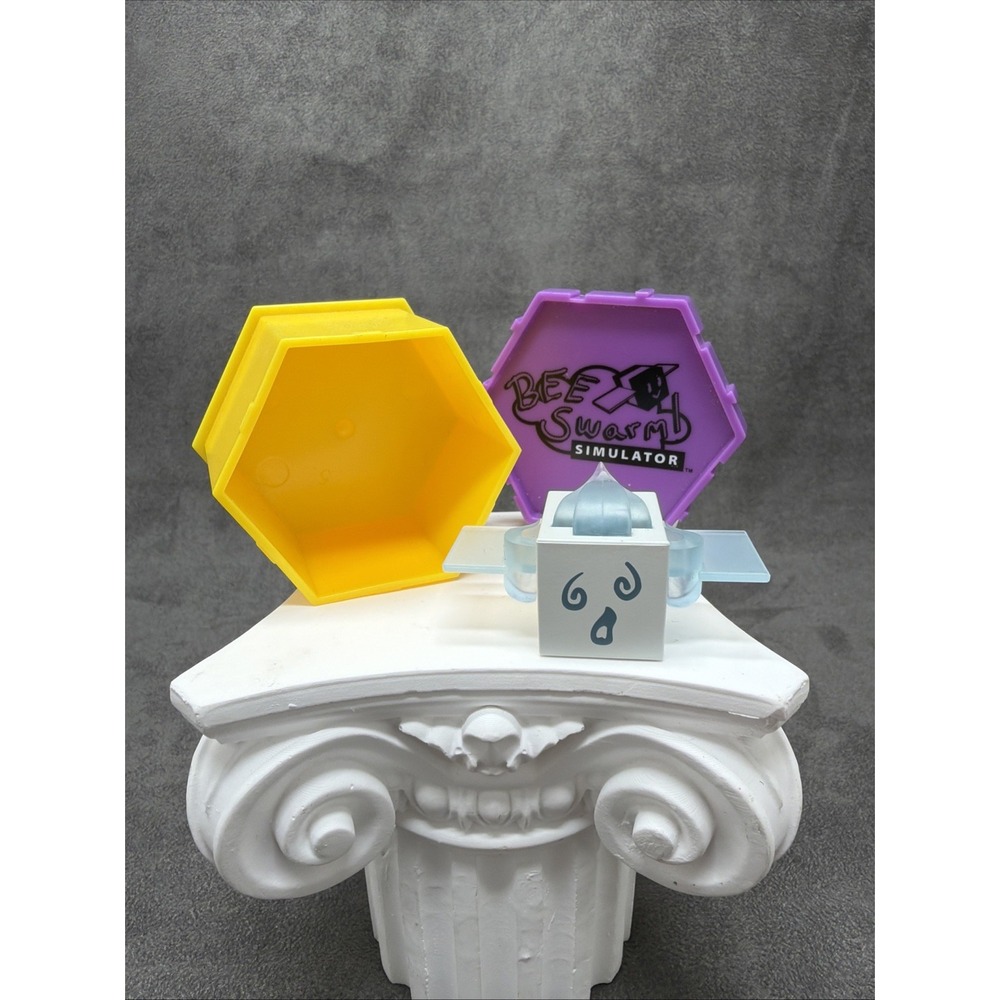 Bee Swarm Simulator Mini Series 1 Windy Bee Figure & Comb